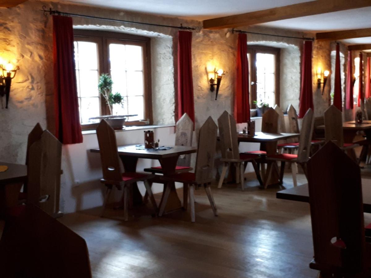 ホテル Burg Katzenstein Katzenstein  エクステリア 写真