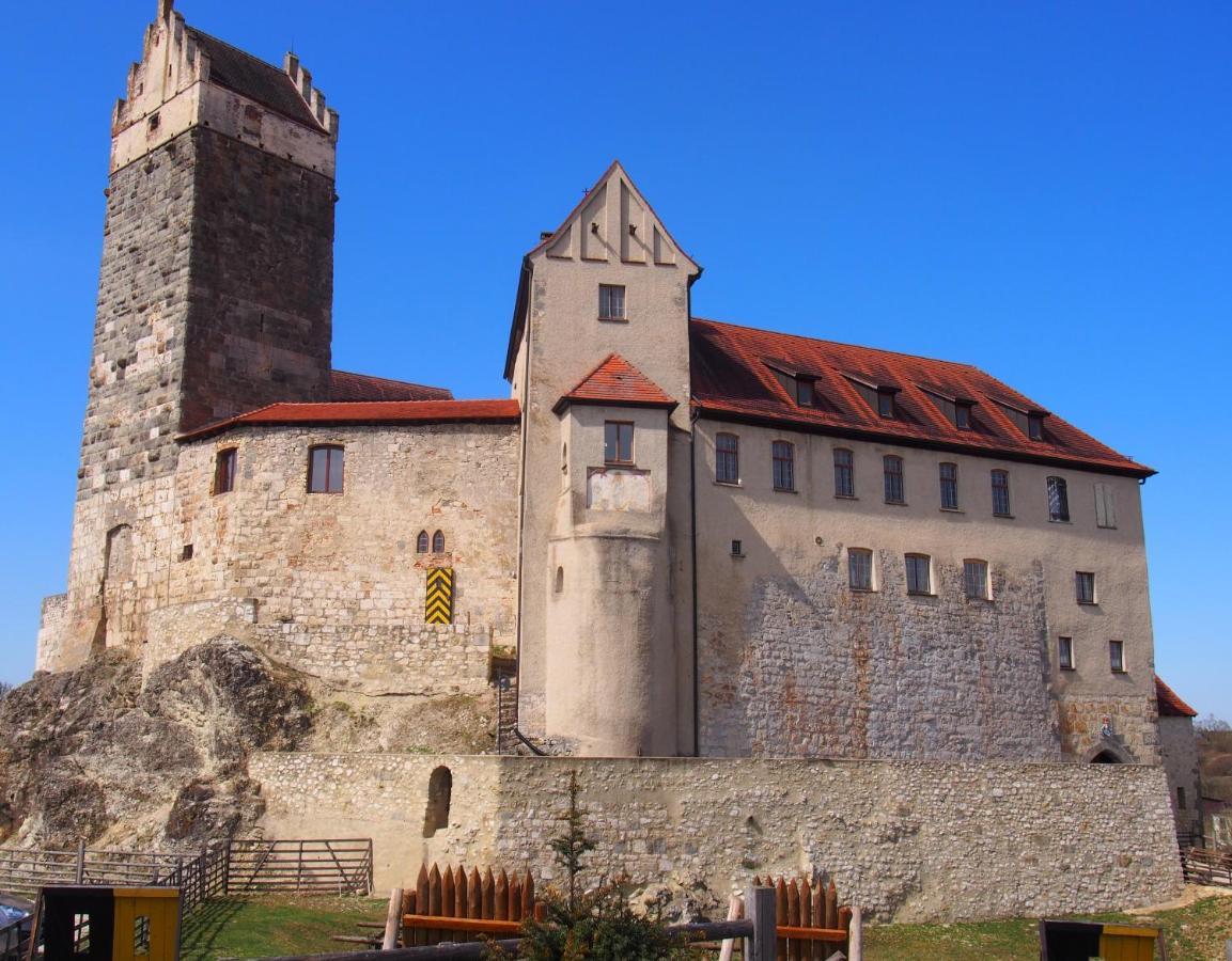 ホテル Burg Katzenstein Katzenstein  エクステリア 写真