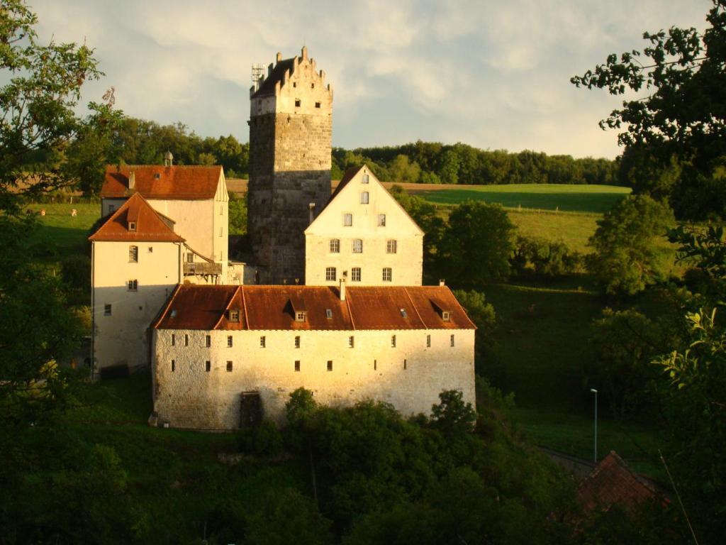 ホテル Burg Katzenstein Katzenstein  エクステリア 写真
